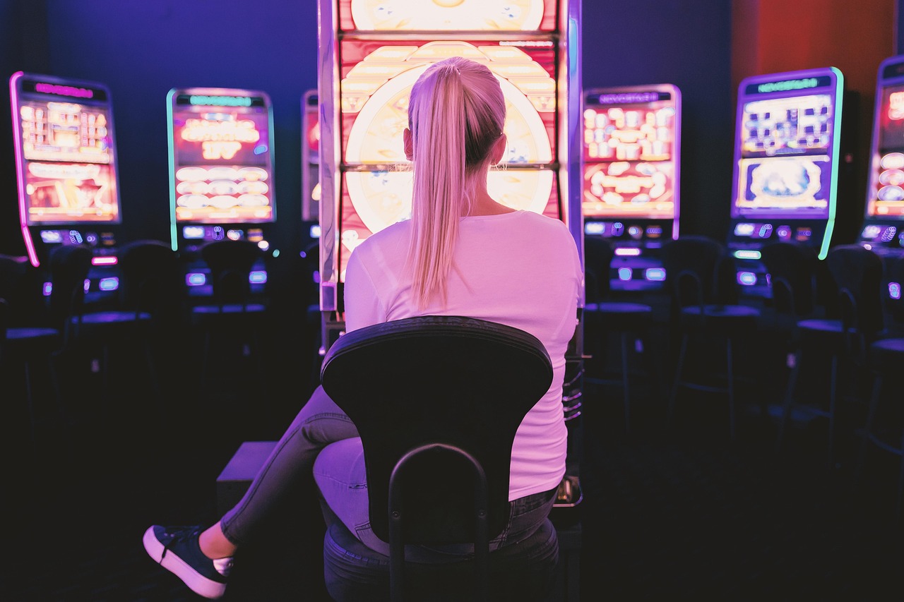 Read more about the article Nettikolikkopelit: Täydellinen Opas Ominaisuuksiin Ja Pelimekaniikkaan